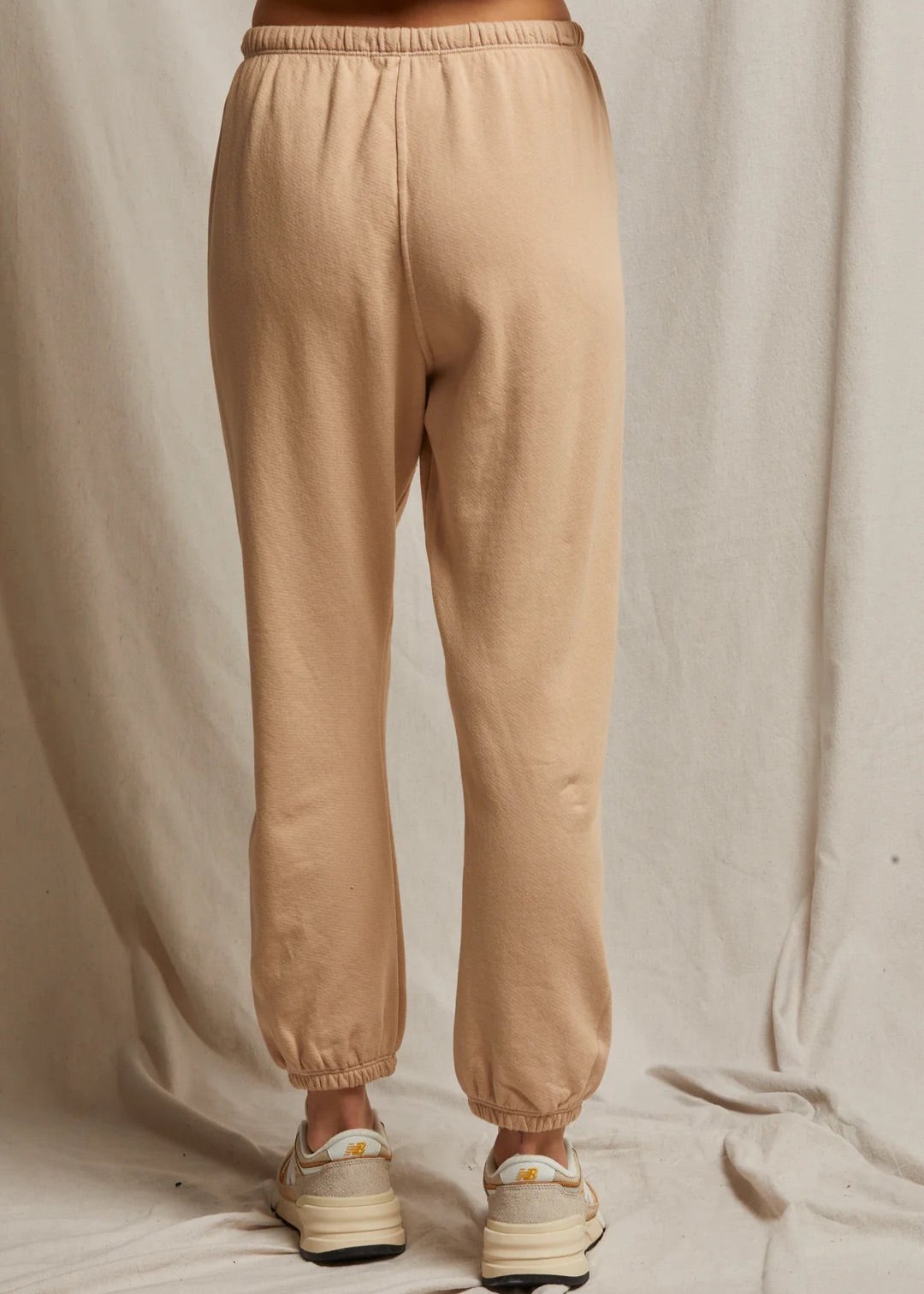 Perfect White Tee Johnny French Terry Sweatpant Sand Dune