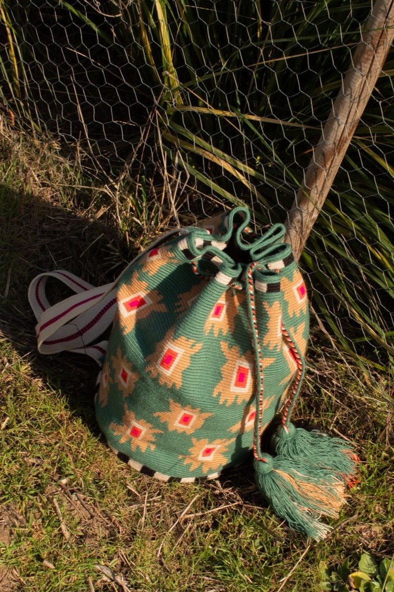 Guanabana Tula Bag - Iris Emerald Green & Black